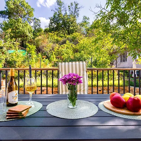 2 Bedroom Dzhendem Tepe 2 Parking Spots In Next To Mu Διαμέρισμα