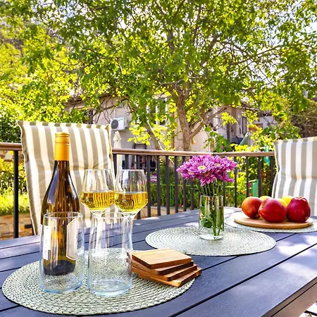 2 Bedroom Dzhendem Tepe 2 Parking Spots In Next To Mu Διαμέρισμα *