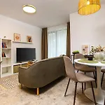 2 Bedroom Dzhendem Tepe 2 Parking Spots In Next To Mu Апартаменты *