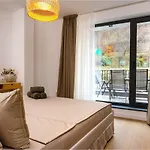 2 Bedroom Dzhendem Tepe 2 Parking Spots In Next To Mu Апартаменты