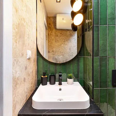 2 Bedroom Dzhendem Tepe 2 Parking Spots In Next To Mu