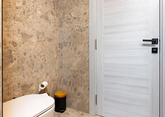 2 Bedroom Dzhendem Tepe 2 Parking Spots In Next To Mu Płowdiw