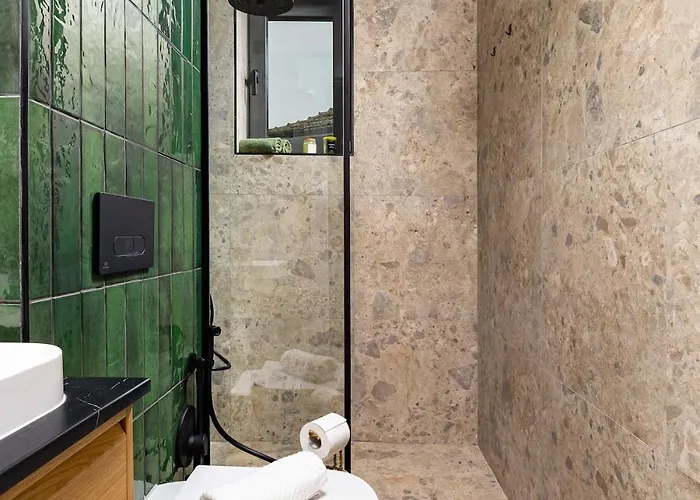 2 Bedroom Dzhendem Tepe 2 Parking Spots In Next To Mu Apartament