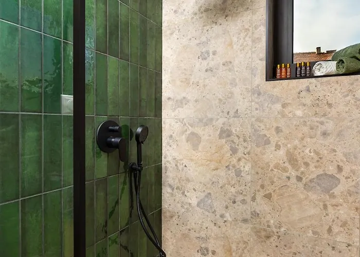 2 Bedroom Dzhendem Tepe 2 Parking Spots In Next To Mu Apartament